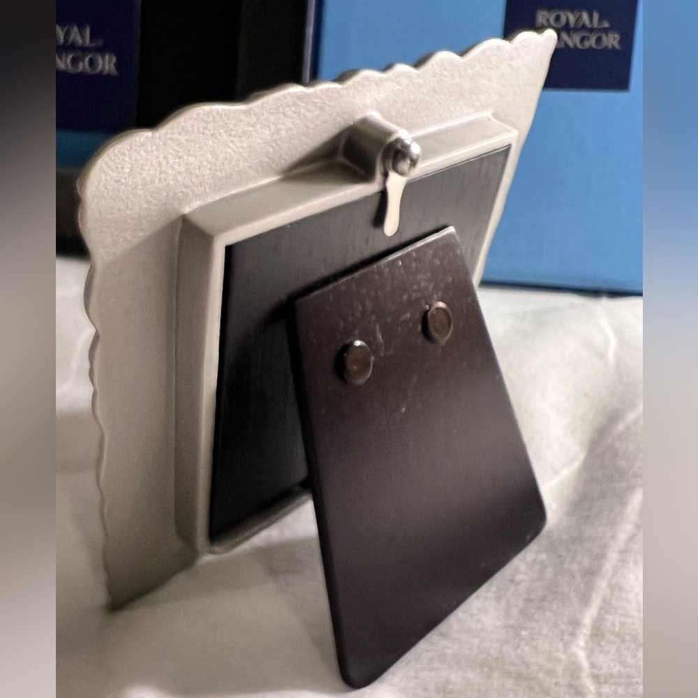 Royal Selangor pewter Picture Frame - Picture 5 of 8